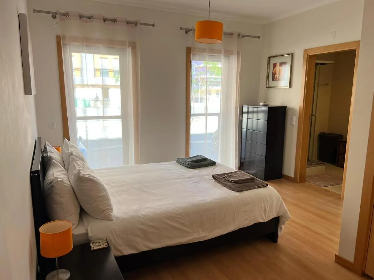Luxurious 2 Bedroom Marina Village Apartment Olhao