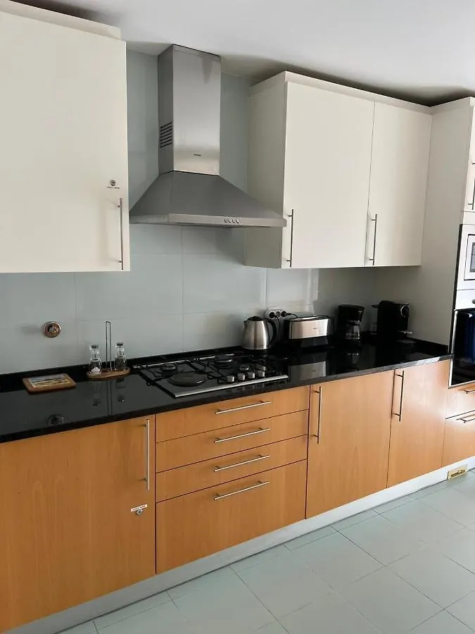 Luxurious 2 Bedroom Marina Village Apartment Olhao